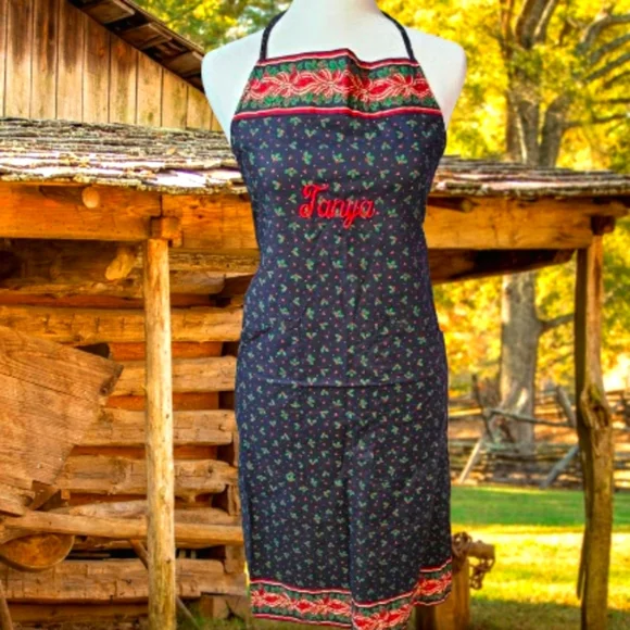 📣TANYA Vera Bradley Monogrammed Christmas 🎄 Apron Matching Purse Like 🆕 - Picture 2 of 7